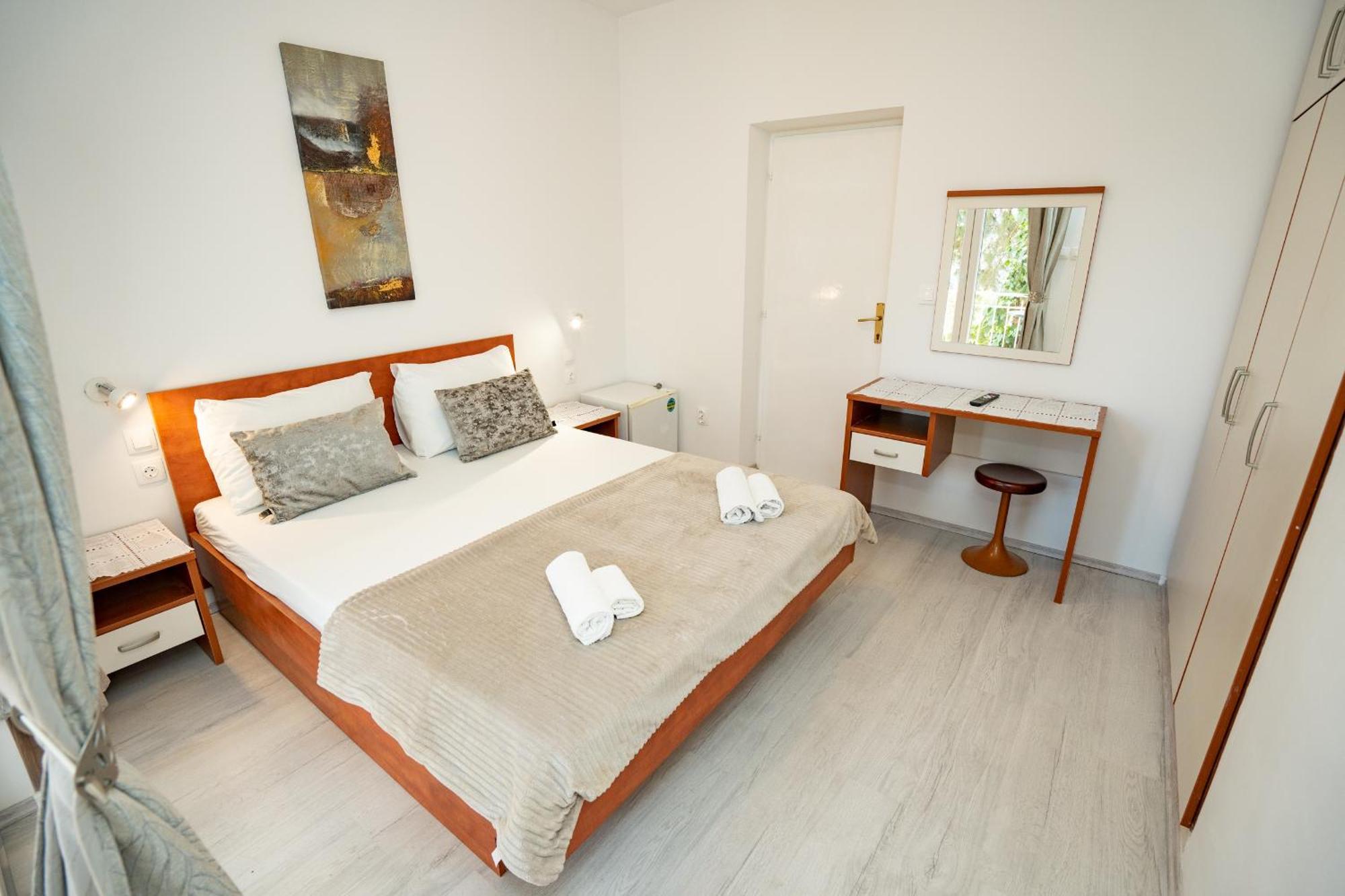 Pool Mansion Magnolia - Comfort Rooms Novalja Eksteriør billede