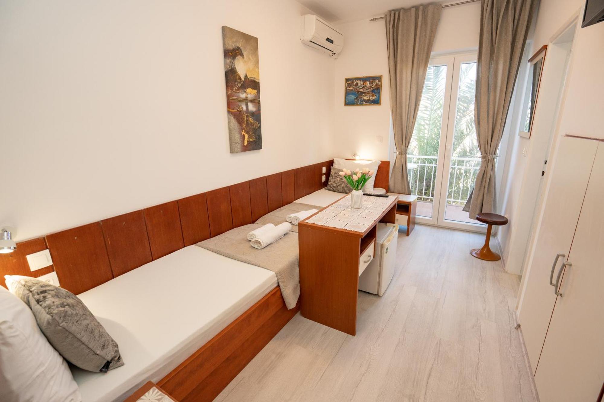 Pool Mansion Magnolia - Comfort Rooms Novalja Eksteriør billede